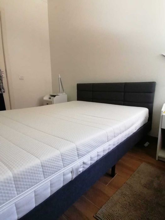 Cama de casal 1.40m (estrutura, cabeceira e colchão)