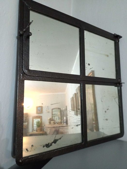 Lustro loft stare metalowe kute okno