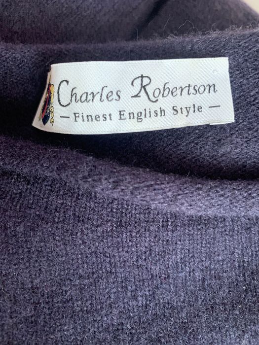 Мериносовий жін. светр бренду Charles Robertson.Підійде на розмір M,L.