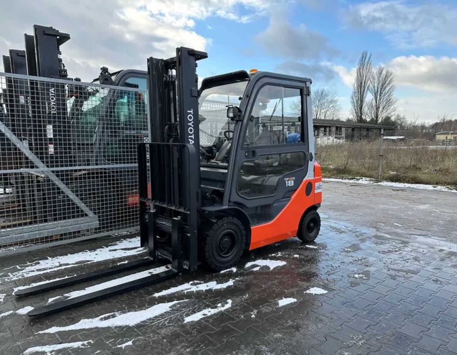 Газовий навантажувач Toyota 02-8FGF15 з кабіною, Optimax
