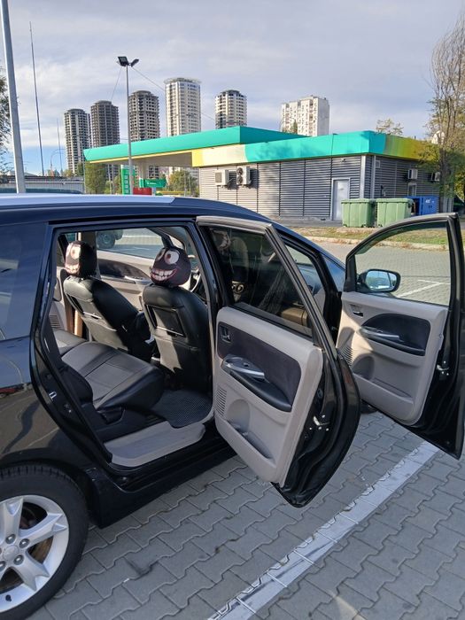 Mitsubishi grandis