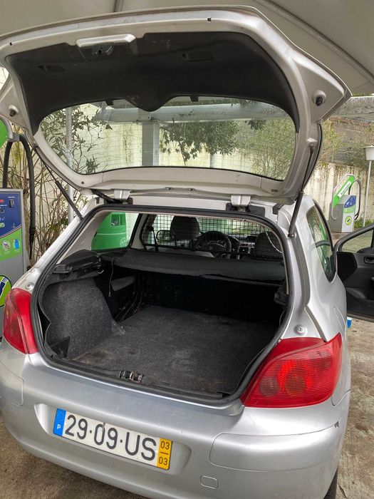 peogeot comercial 2003