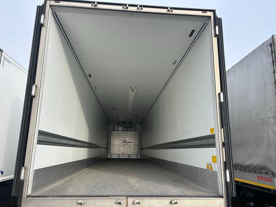 Schmitz Cargobull SKO 24 2023