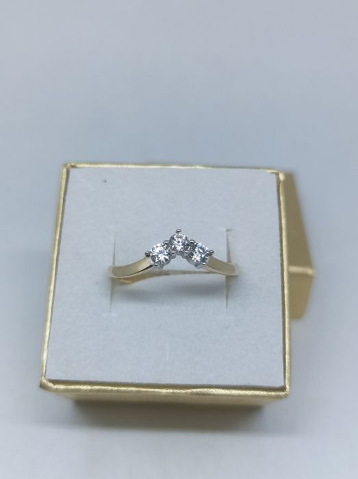 Złoty pierścionek próba 585 rozmiar 18