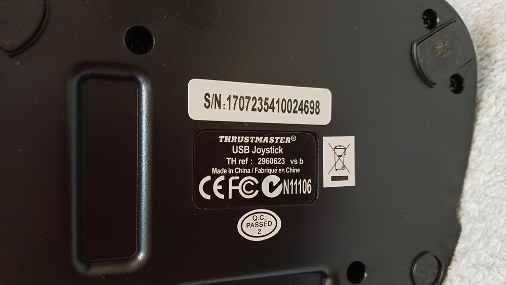 Джойстик Thrustmaster PC