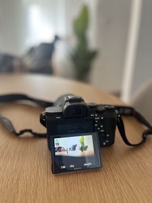 Câmara Fotográfica Sony Alpha 7II