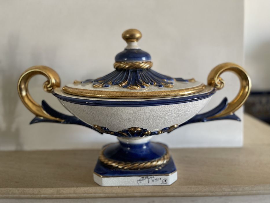 Terrina pintada à mão / Peça de coleccionador