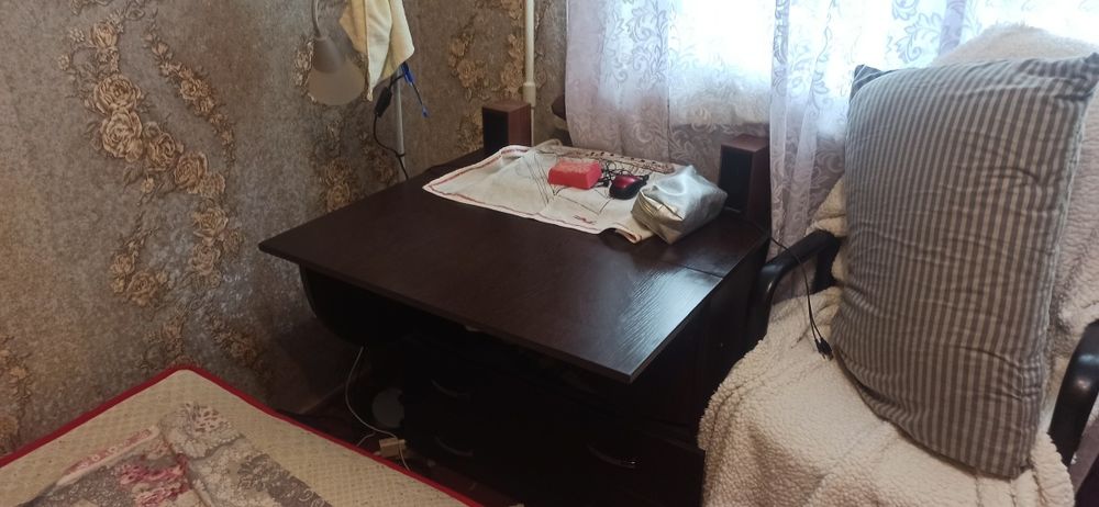 Продам стол в хорошем состоянии