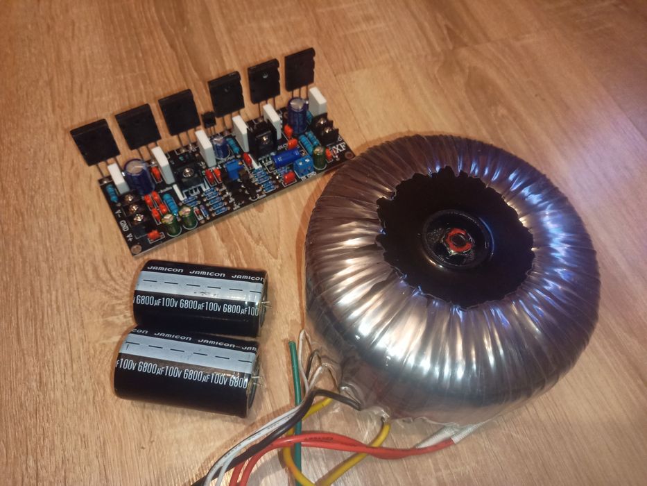 Wzmacniacz, transformator, końcówka mocy 300W, zasilacz, kondensatory