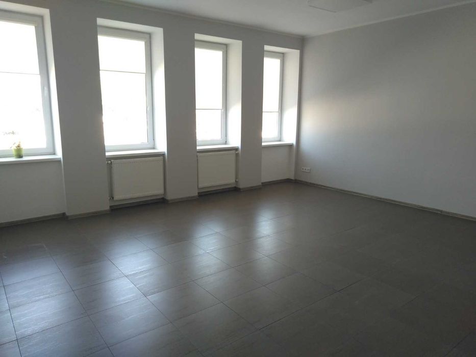 Do wynajęcia lokal biurowo-usługowy - 32,40 m2