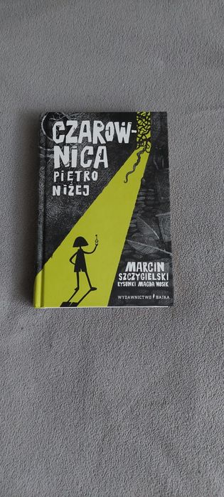 Seria siedmiu książek ,,Czarownica piętro niżej" Marcin Szczygielski
