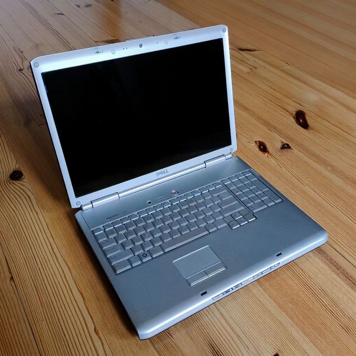 Laptol Dell Inspiron 1720 17 cali WIN10 Intel Core 2 DUO  1,66 GHz
