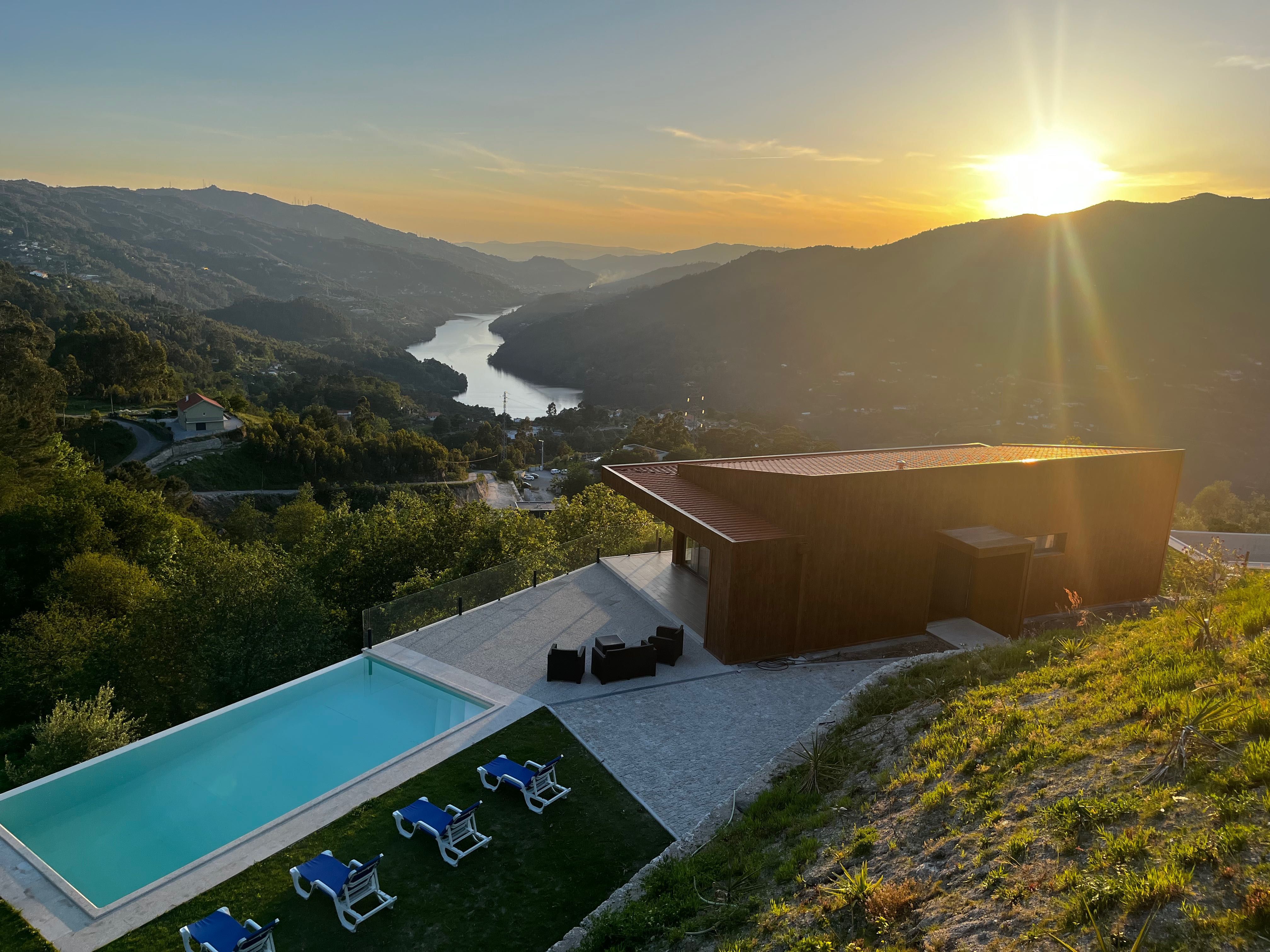 Casa de Luxo no Gerês  Casas no Gerês para Alugar