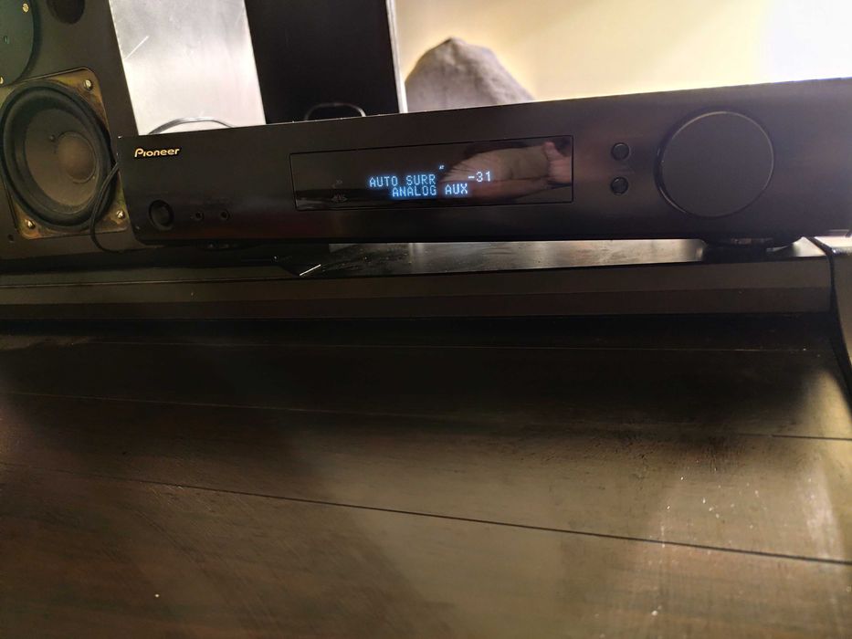 wzmocnjacz 
 PIONEER VSX-S300-K
Amplituner AV