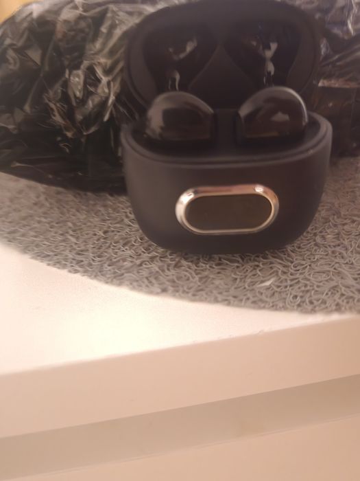 Słuchawki bezprzewodowe Conyat J52 z etui LED