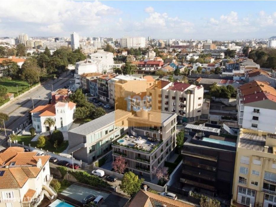 T3 com varanda e box - Paulo Dias Novais