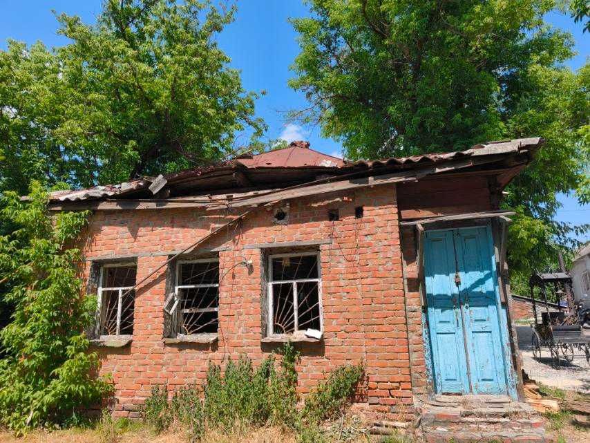Продаж нежитлового приміщення Харківська обл., Балаклійський р, с. Петрівське, пл. Центральна (пл. Дзержинського), 14