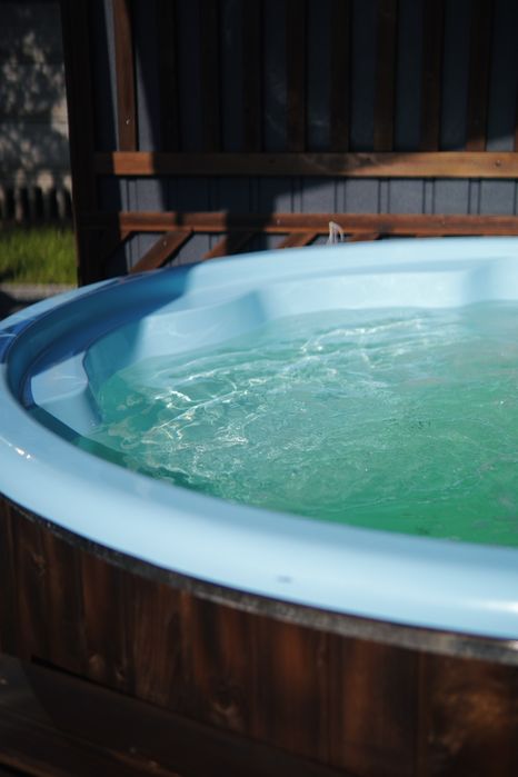 Новий Рік з лазнею, чаном, басейном, будинком, мангалом, адьтанкою.