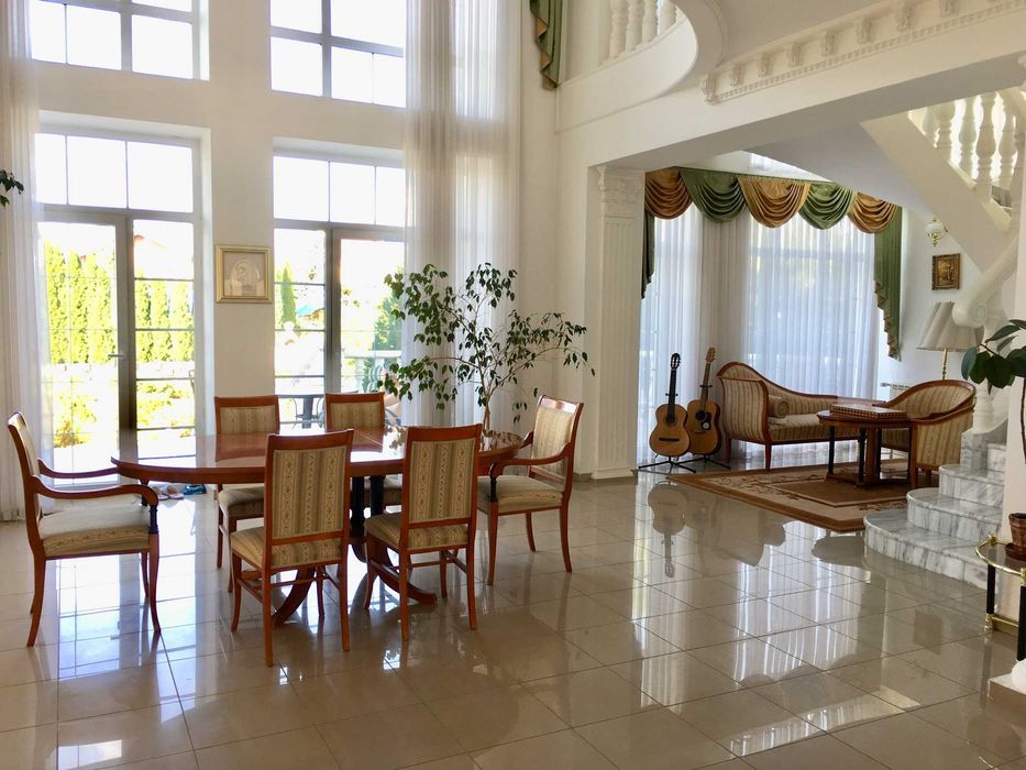 БЕЗ КОМІСІЇ!!! Оренда автономного будинку 320 м², 25 соток, с.Лісники