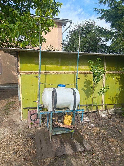 Оприскувач навісний до трактора