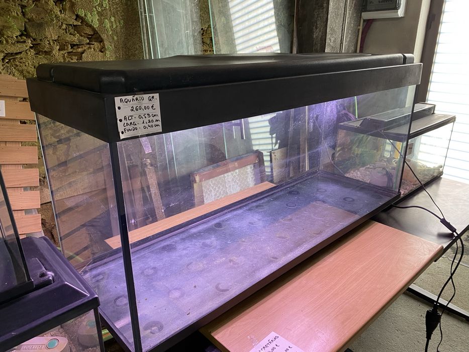 Aquário Grande com Iluminação LED – 1,20m