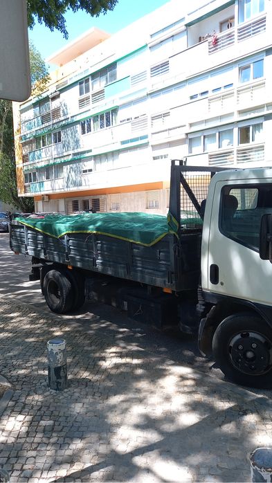 Recolhas madeiras e entulhos