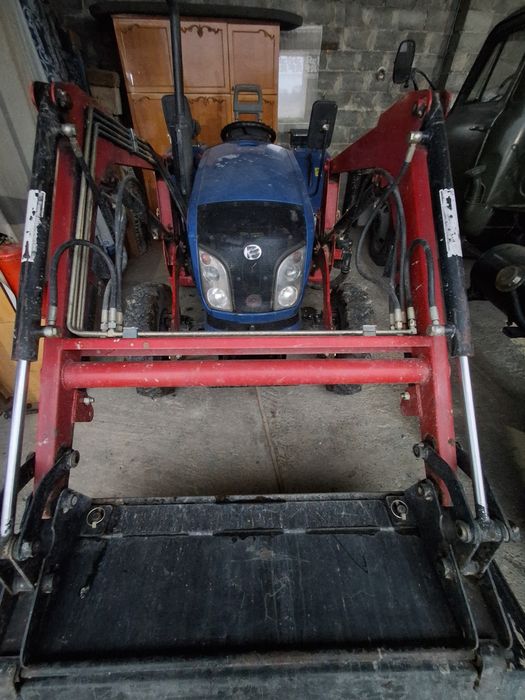 Продам тракторний колісний в доброму стані