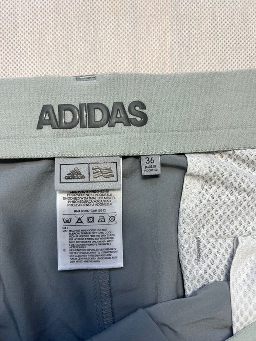 Spodenki Adidas logo grey