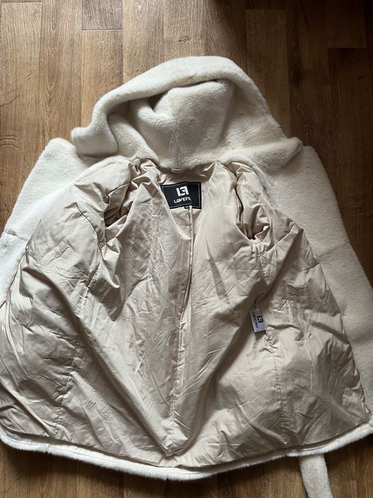 Женская белая шубка S- М