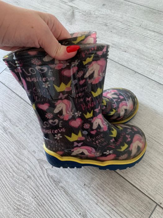 Вживаний одяг для малечі