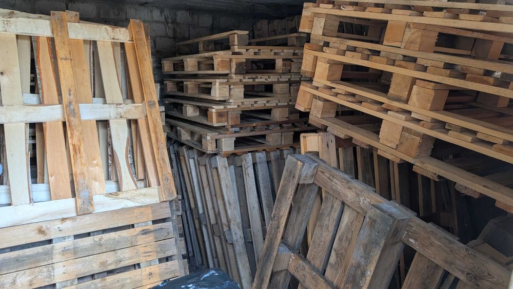 Palety drewniane – suche, duża ilość – 20 zł/szt.