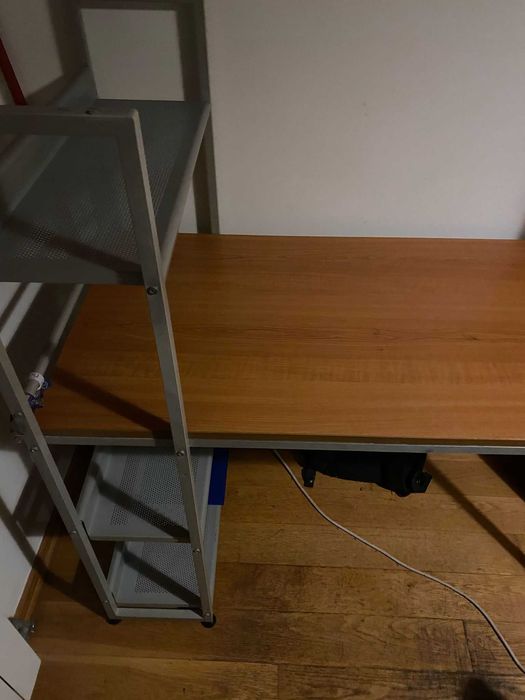 Secretária  em madeira