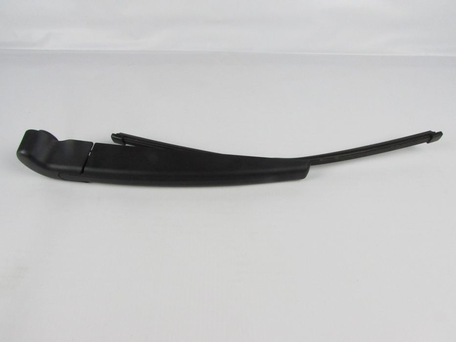 Escova Do Óculo Trás Semi-Novo/ Original Bmw 1 (F40) 61627456077