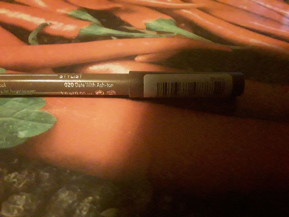 Kredka do brwi Catrice