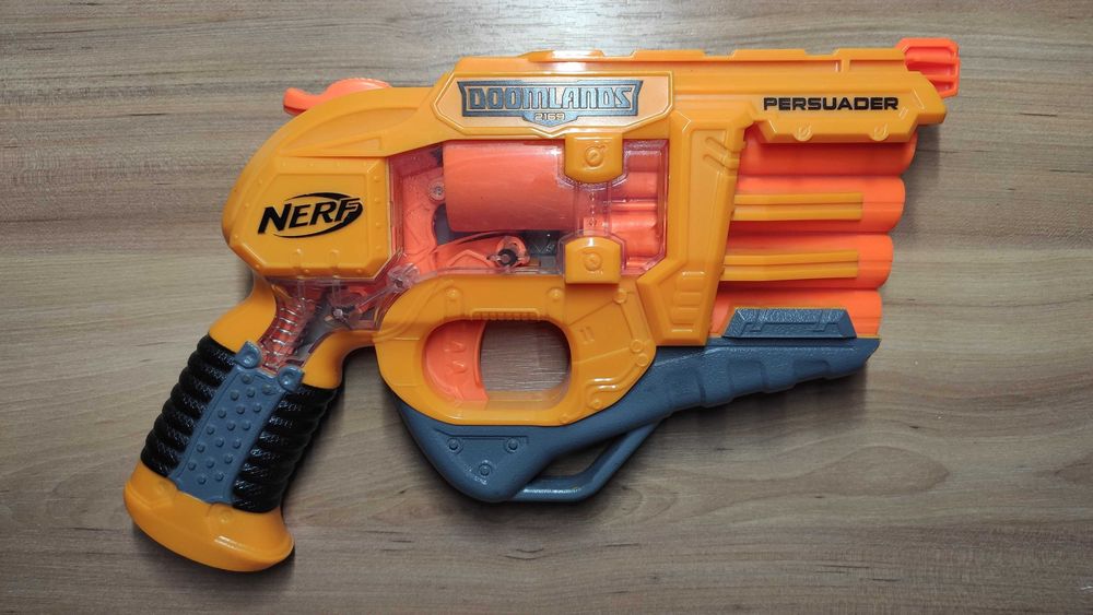 Бластер Nerf Doomlands 2169 Persuader | Нерф Персвейдер (оригінал)