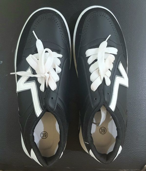 Кеды No Brand. Чёрные. 39 размер.