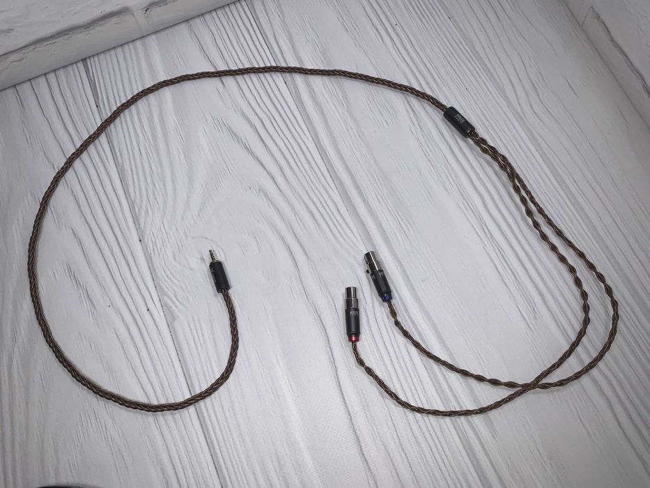 Cabo Meze Copper Upgrade Cable | 2.5 mm para Mini XLR Balanced