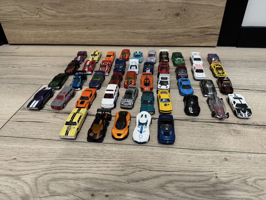 Samochodziki hot wheels