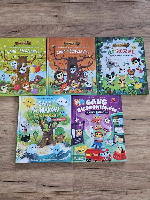 Seria książek z Biedronki