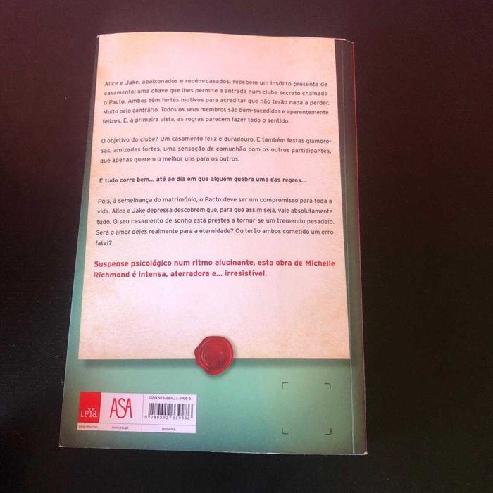 "O pacto" de Michelle Richmond
