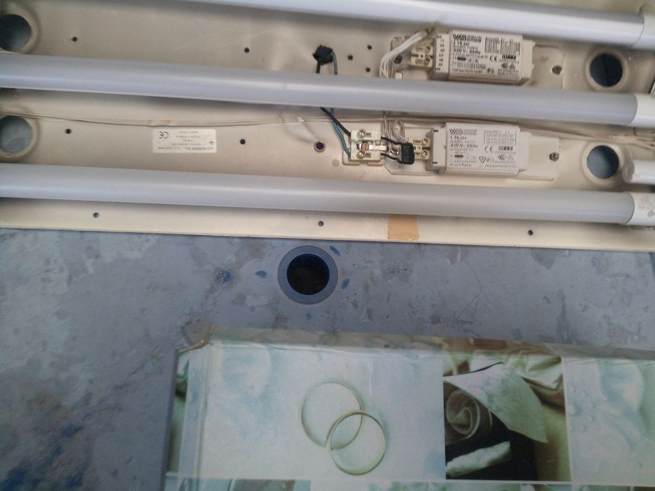 Lâmpadas de cozinha com balastros e arrancadores