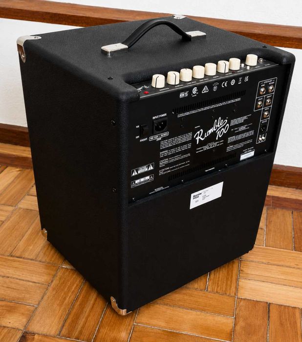 Amplificador para Contrabaixo Fender Rumble 100 – Impecável | Usado apenas 3 vezes