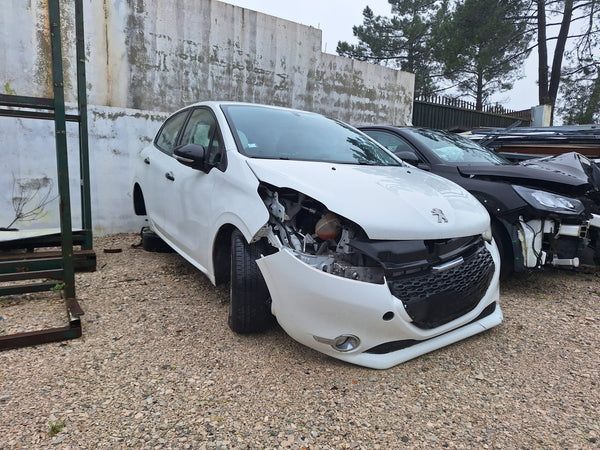 Peugeot 208 1.4 HDi Access | Carros Sinistrados / Gasóleo / Nacional