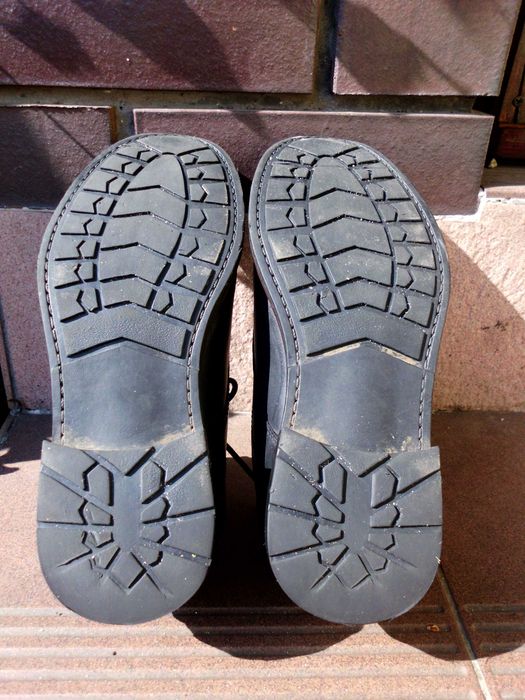 Buty męskie marki Lasocki rozmiar 40.