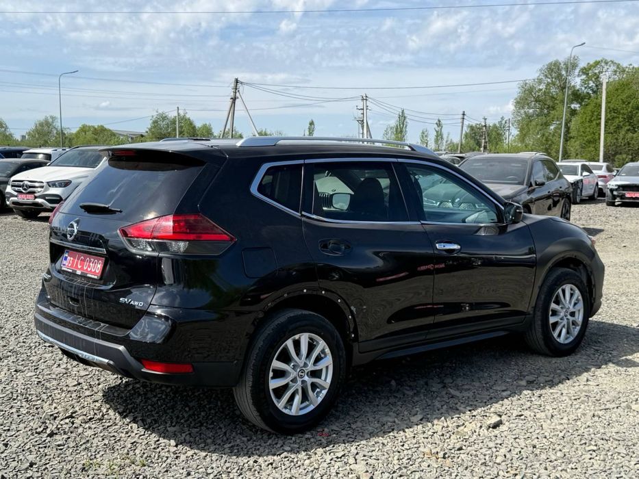 Nissan Rogue SV AWD 2017!