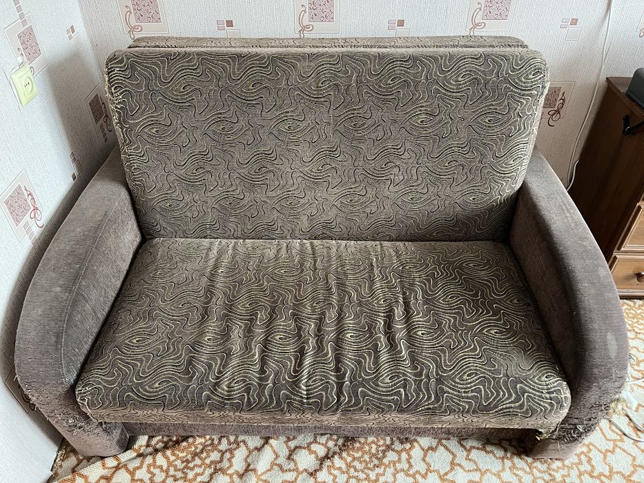 Розкладний полуторний диван