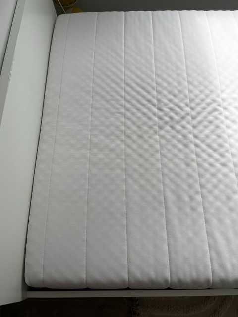 Colchão de espuma 200x140cm · Como novo