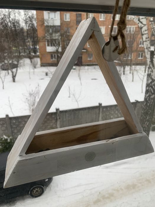 Годівничка кормушка для птахів пташок