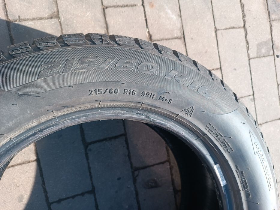 215/60R16 Pirelli Sottozero 3 Winter
