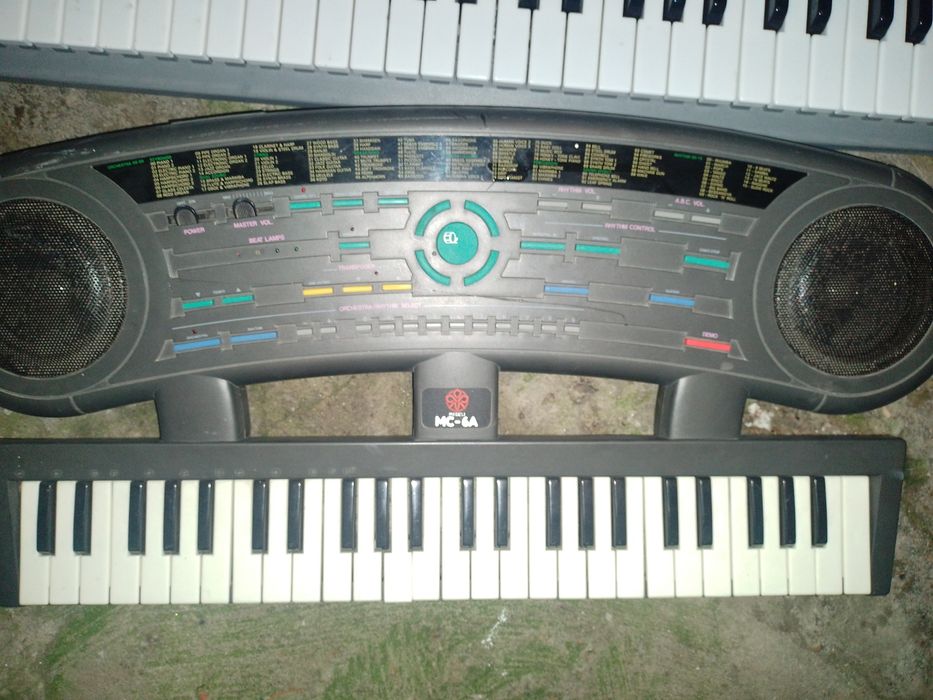 Piano casio usado
